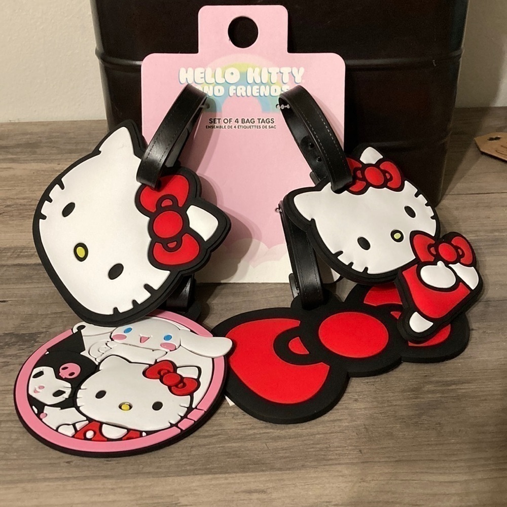 NWT! HELLO KITTY & FRIENDS RED BOW SET OF 4 LUGGAGE TAGS